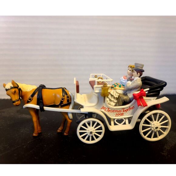 Carlton Horse & Buggy Bridal Couple‎ 1st Christmas Together 1998 - Picture 2 of 5